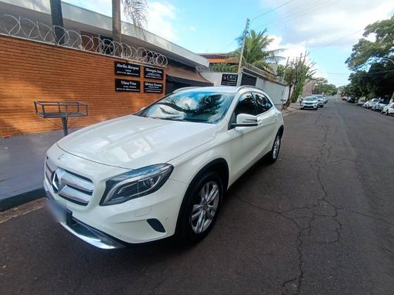 MERCEDES-BENZ GLA 200 1.6 CGI ADVANCE 16V TURBO FLEX 4P AUTOMÁTICO